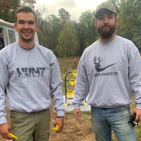 PERSONALIZED HUNTING SWEATSHIRTS SIZES 2X-4X - Picture 1 of 8